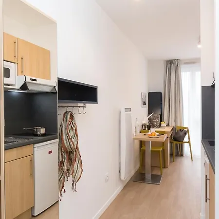 アパートホテル Residence Odalys Amiens Les Hortillonnages アミアン